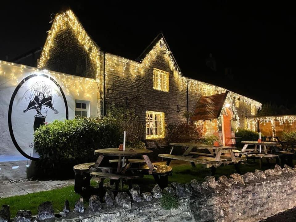 The Prince Of Waterloo - Boutique Guest Rooms Уинфорд Экстерьер фото