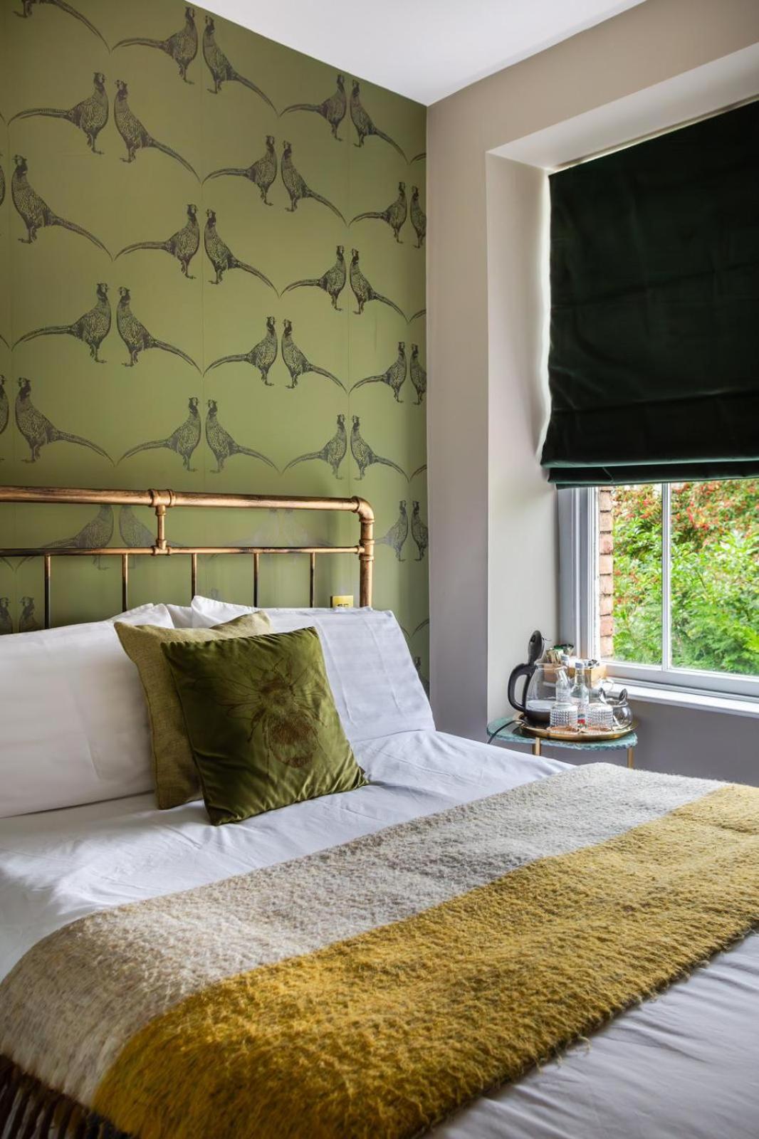 The Prince Of Waterloo - Boutique Guest Rooms Уинфорд Экстерьер фото